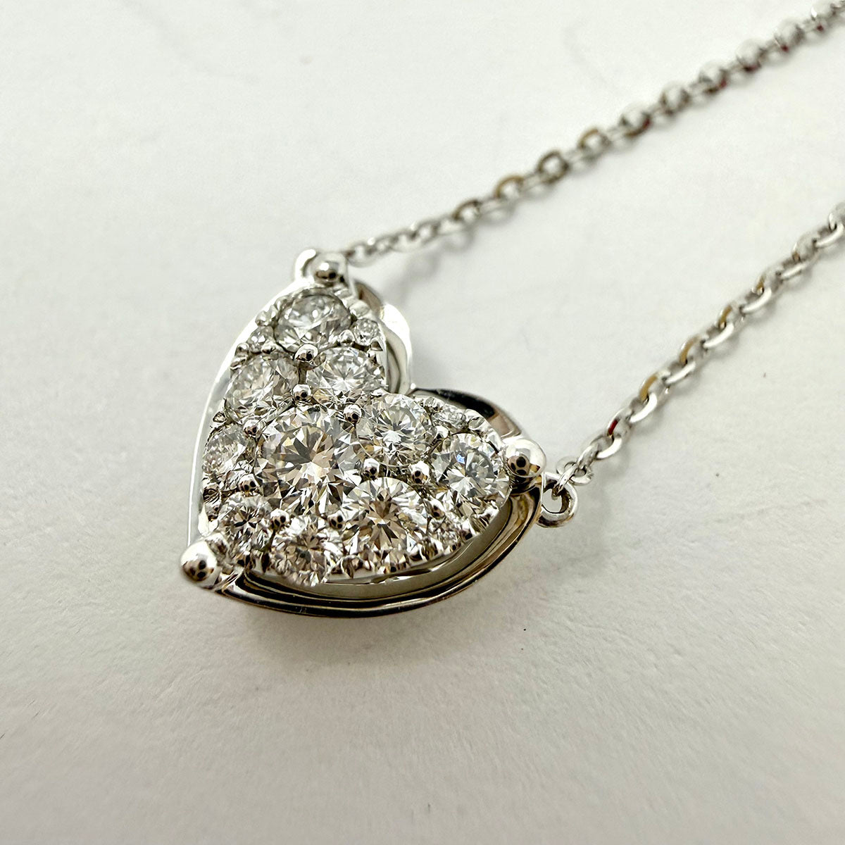 18K White Gold Necklace with Diamond Heart Pendant