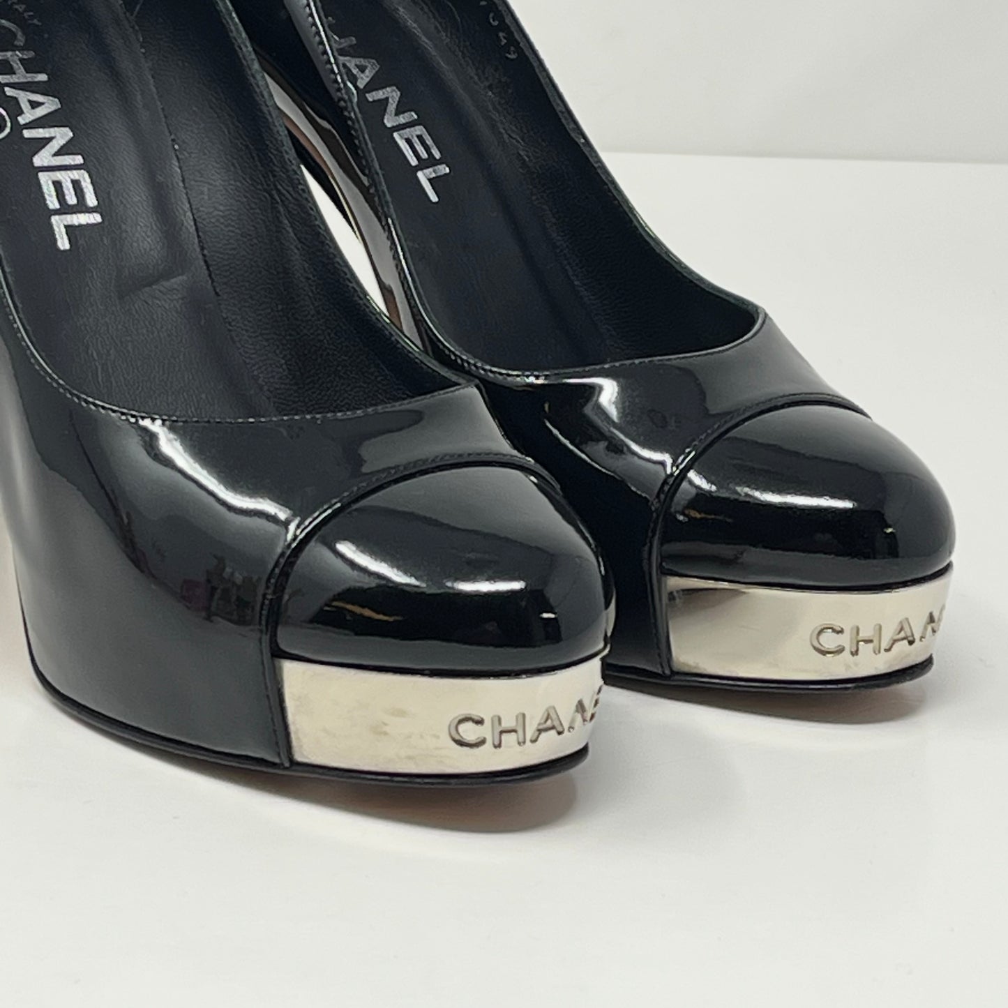 Chanel Pumps
