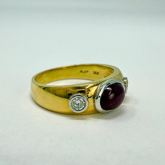 18K Gold Ring with Ruby and 2 Diamonds