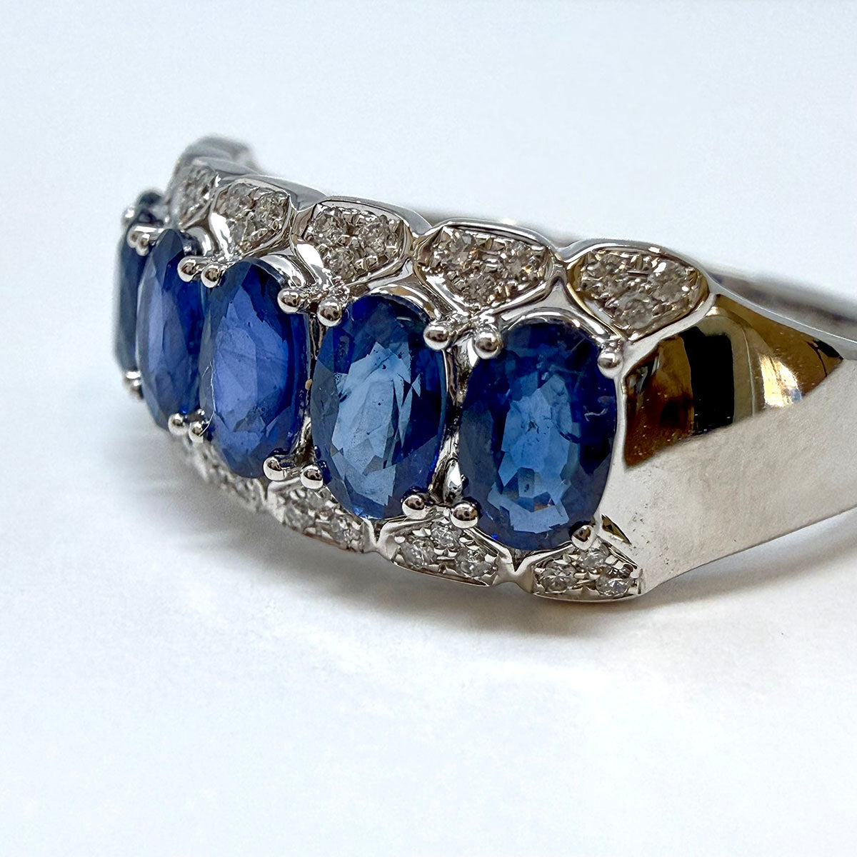 18K White Gold Ring with 6 Brilliant Cut Sapphires