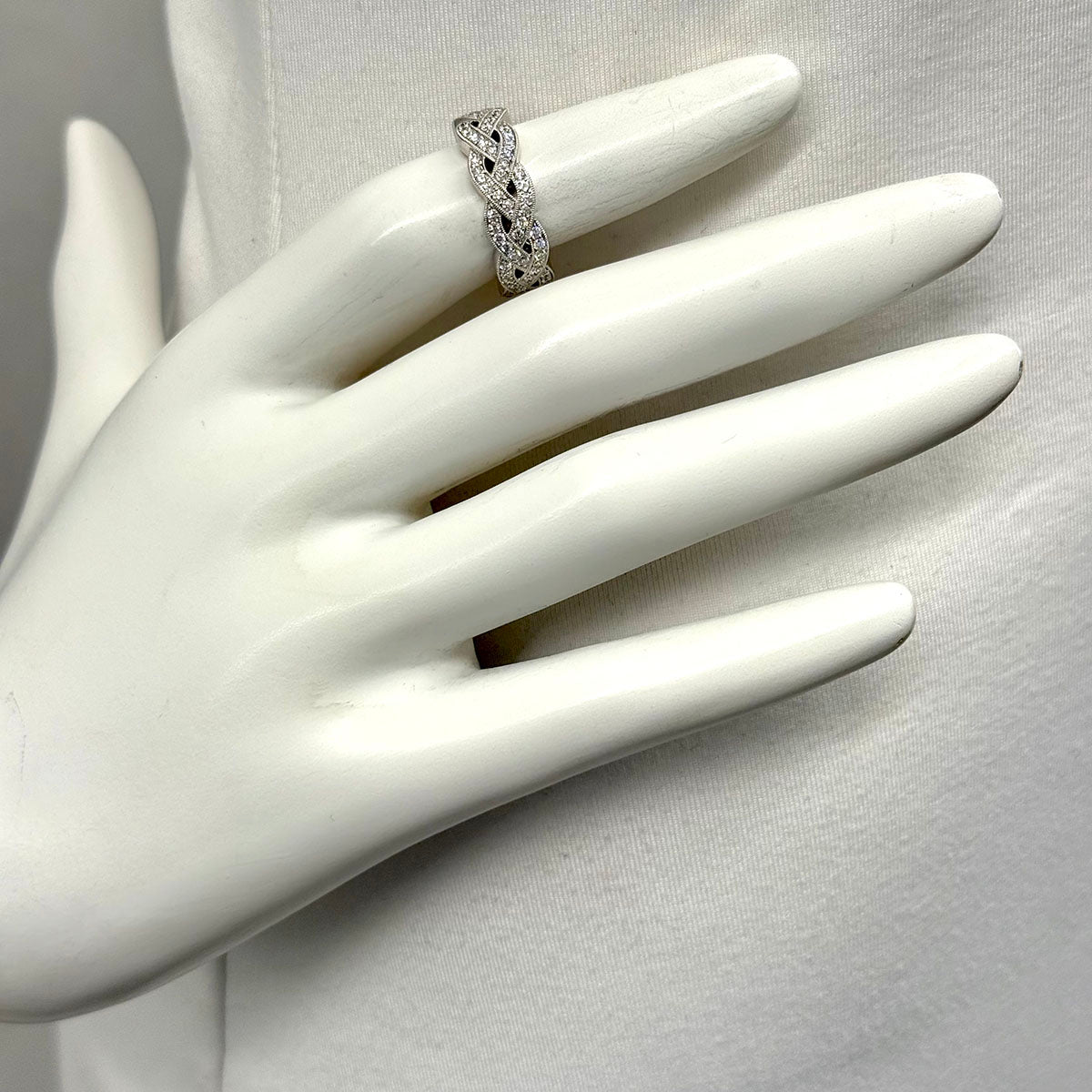 14K White Gold Weave Design Ring with Diamonds