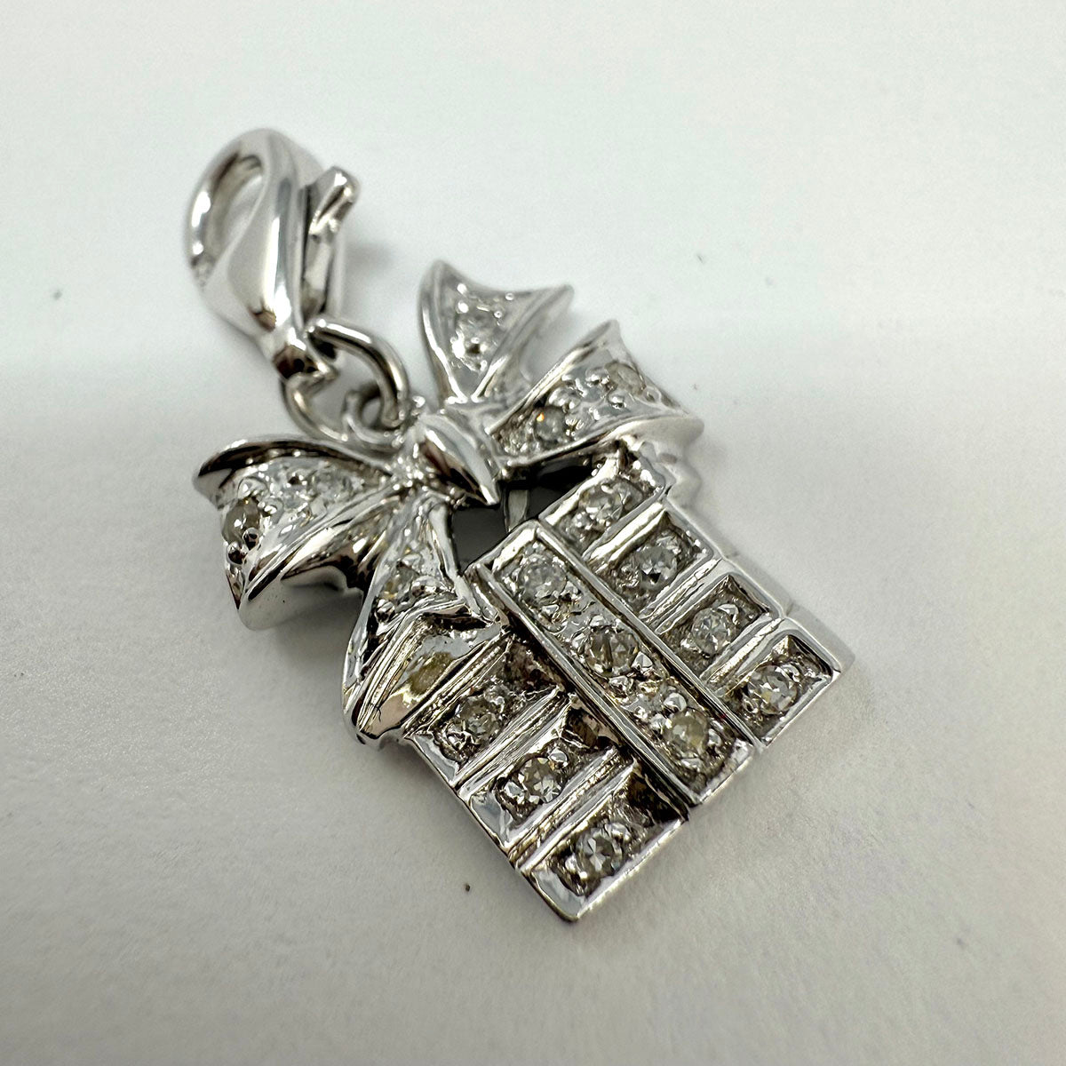 14K White Gold Diamond Gift Box Charm/Pendant