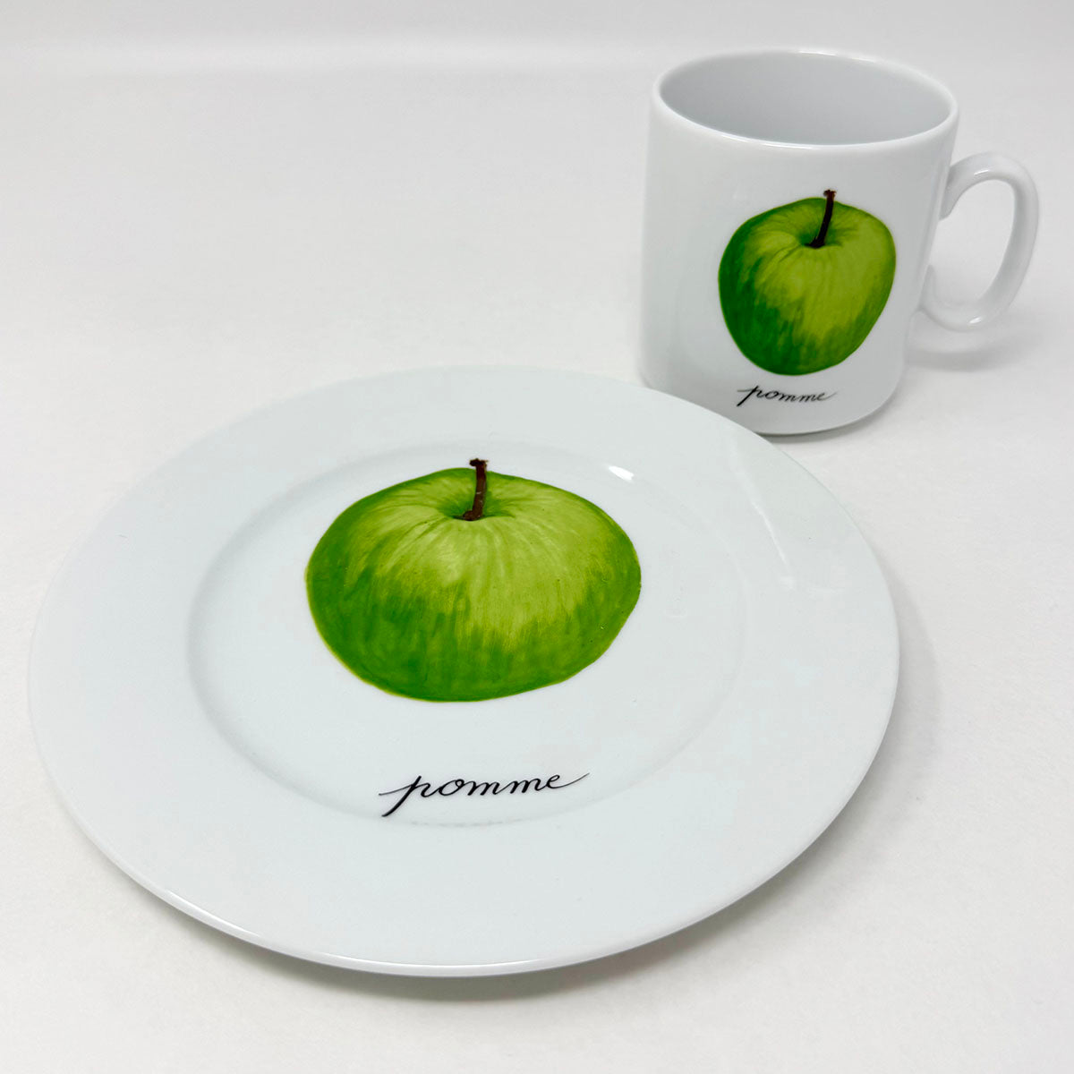 20 Pcs: Set of 10 Pomme Mugs and Canape Plates