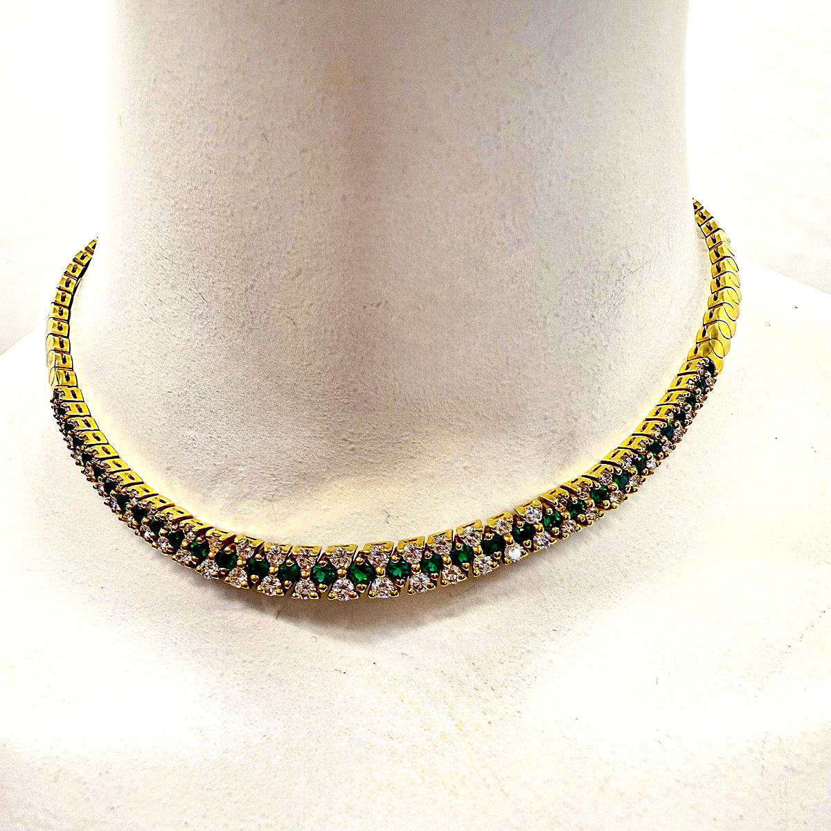 18K Gold Necklace with 33 Emeralds and 64 Diamonds