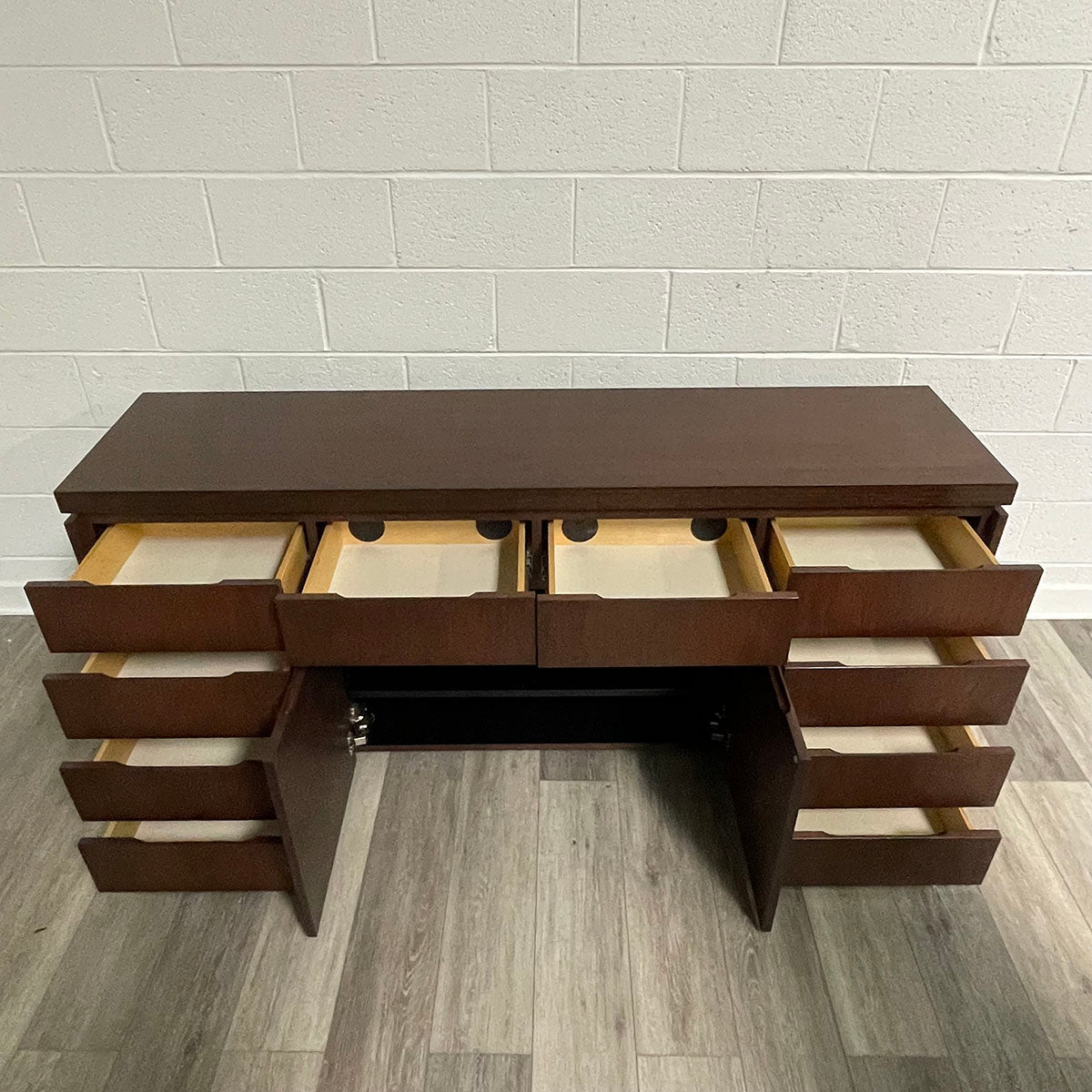 9 Drawer 2 Door Dresser