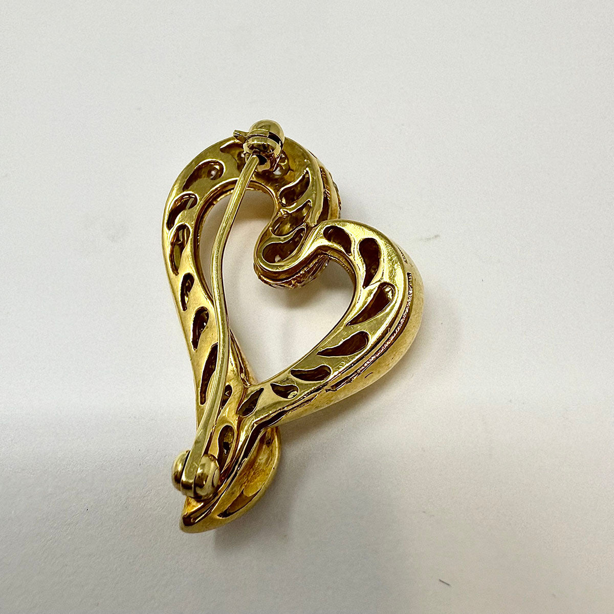 Cindy Royce 18K Gold Heart Pin with Diamonds