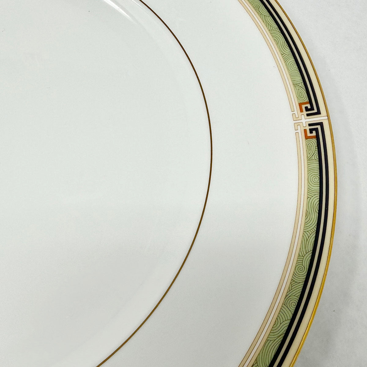 64 Pcs: 10 6 Pc. Place Settings Oberon China plus 4 Serving Pieces