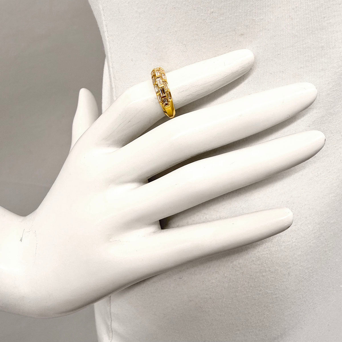 Sabbadini 18K Gold Ring with 19 Baguette Diamonds