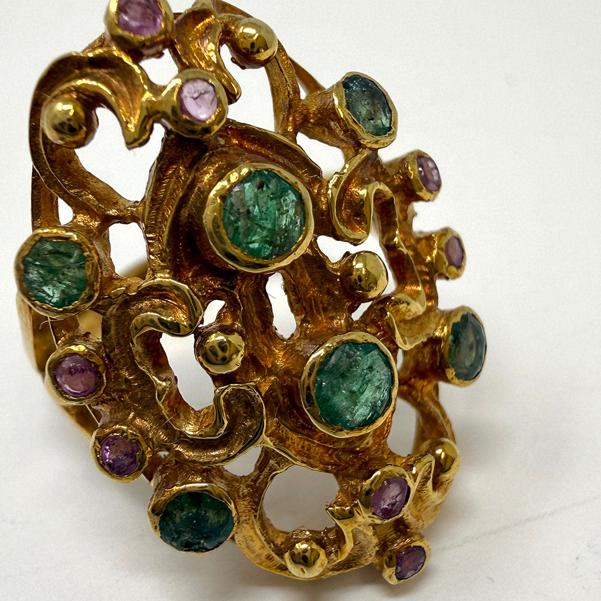 Vintage 18K Gold Ring with Emerald