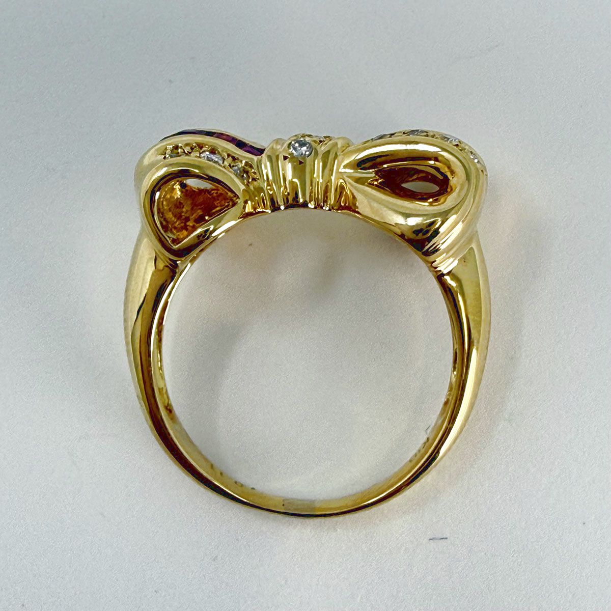 18K Gold Bow Ring with Diamond and Ruby