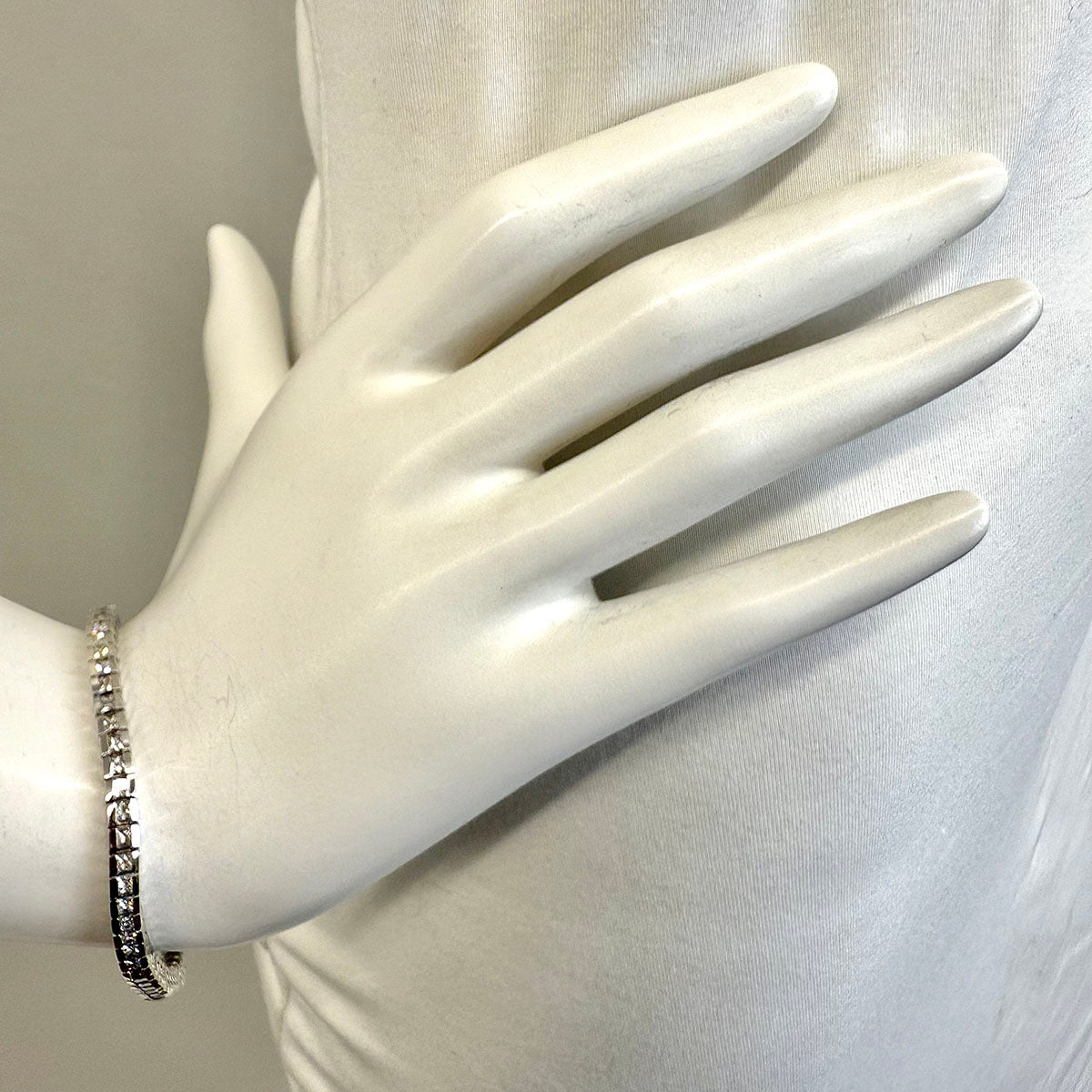 14K White Gold Diamond Tennis  Bracelet