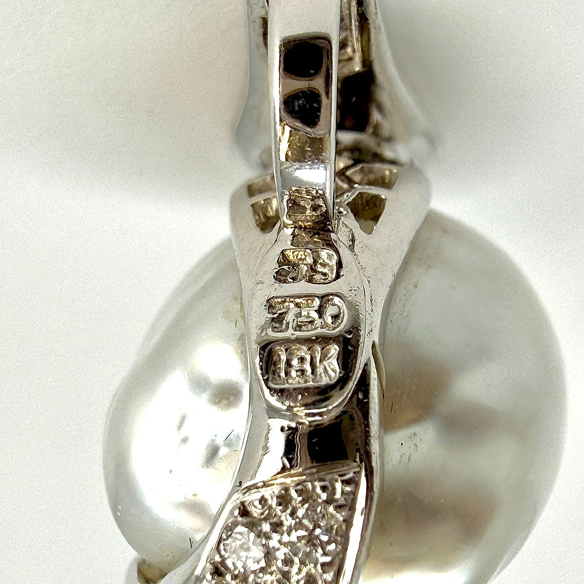 18K White Gold South Sea Baroque Pearl Clip-on Earrings with Diamonds