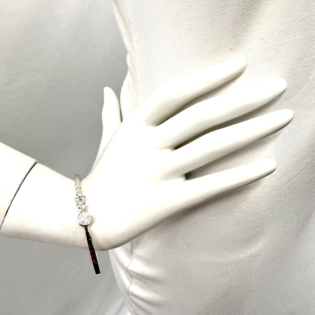14K White Gold Diamond Bangle