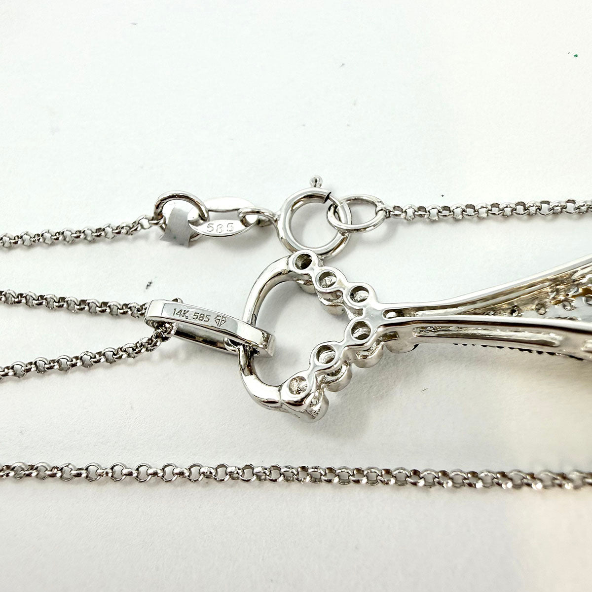 14K White Gold 16" Pendant Necklace with Green Amethyst