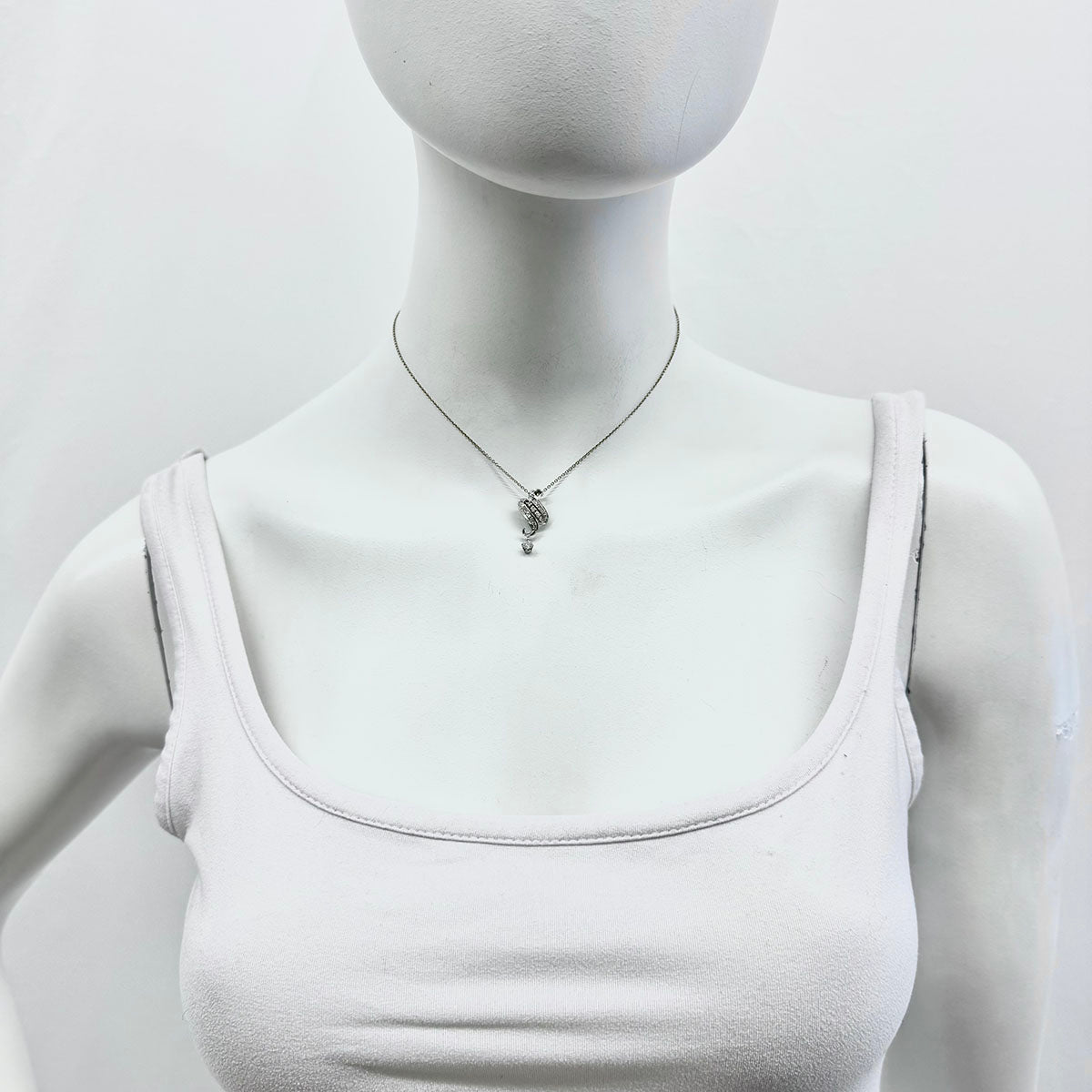 14K White Diamond Pendant Necklace