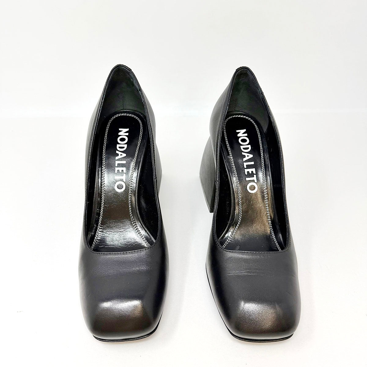 Nodaleto Pumps
