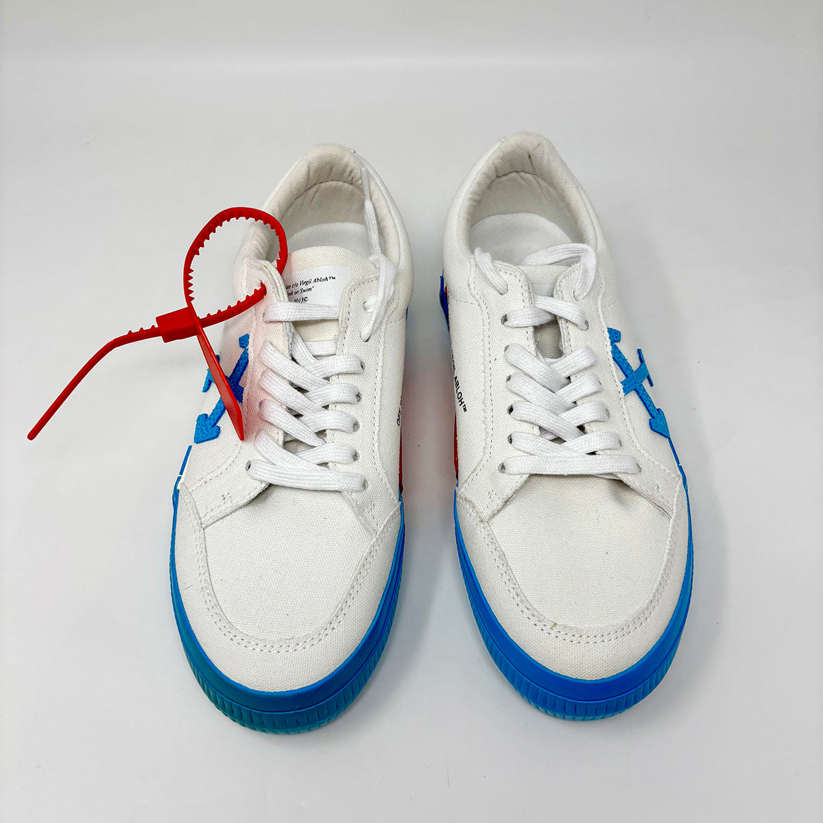 OFF-WHITE Sneakers