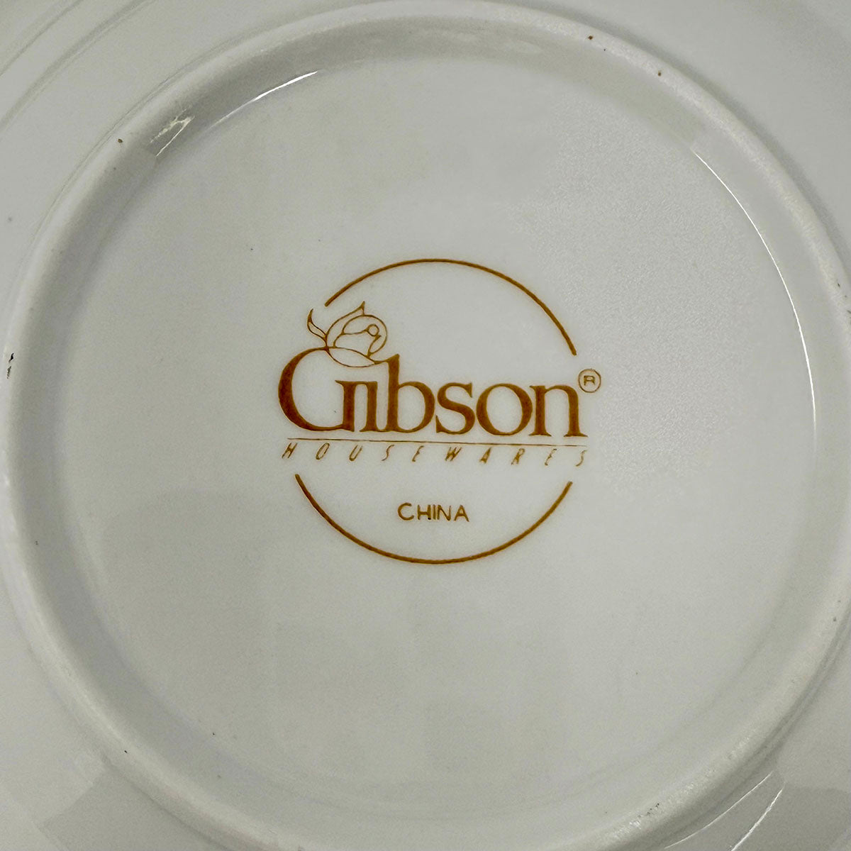 35pcs: 4 5Pc Place Settings Gibson China +15 xtra dishes