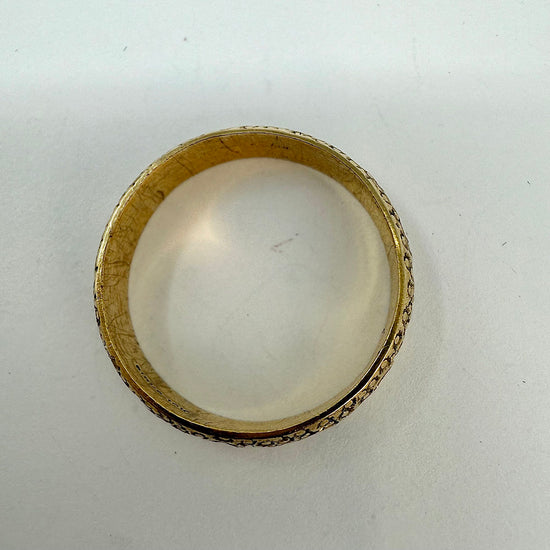 10K  Gold Hammered Band