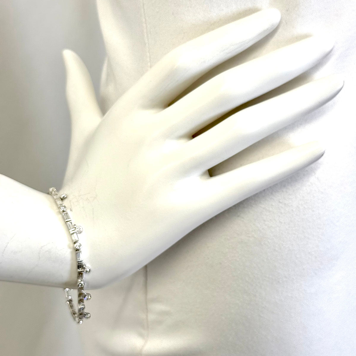 18K White Gold Diamond Bracelet