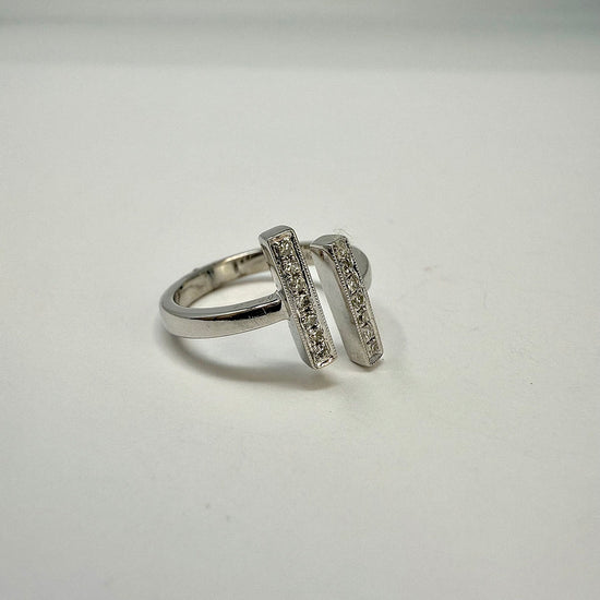 14K White Gold "T Bar" Ring with Diamonds