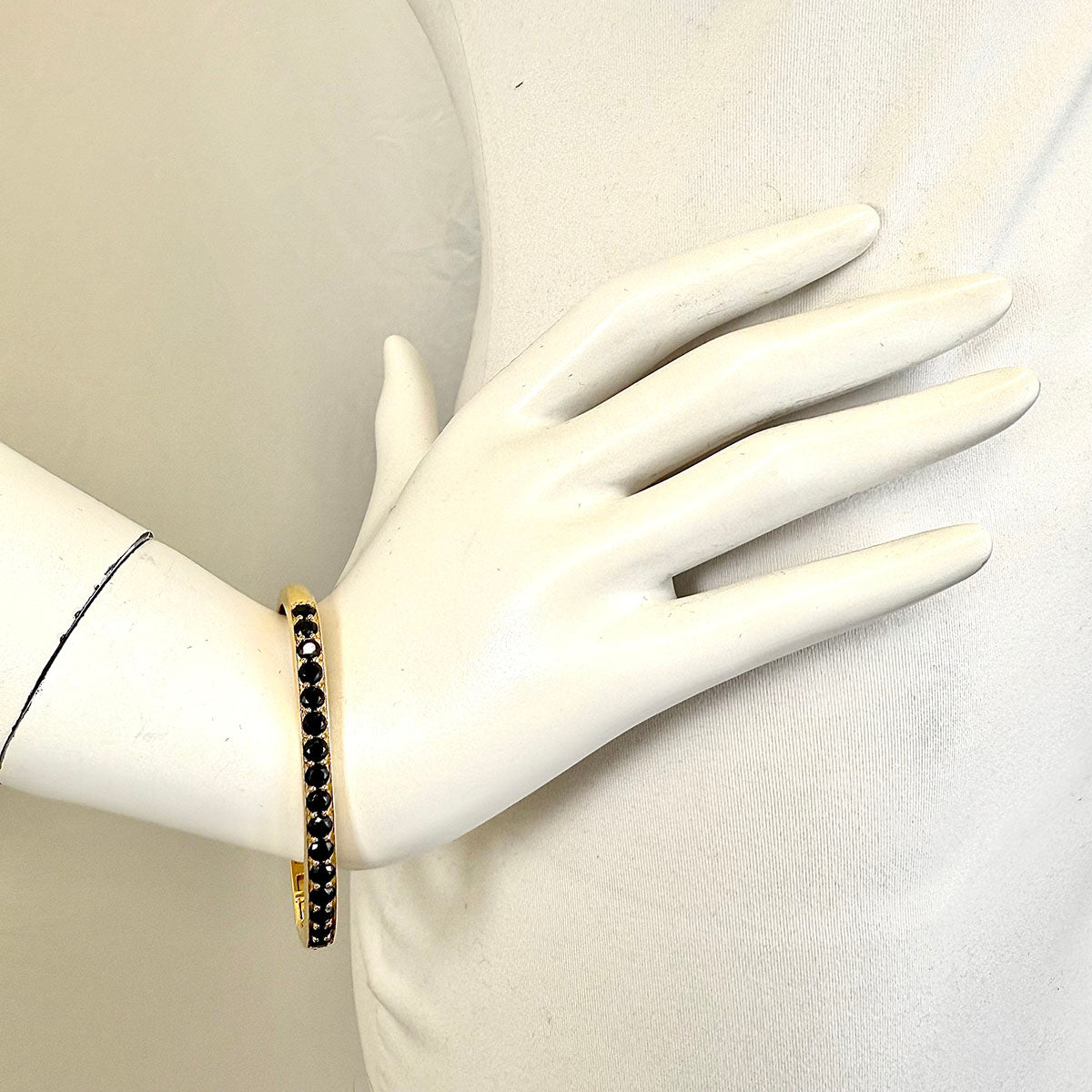 18K Gold Cuff Bracelet with Spinel