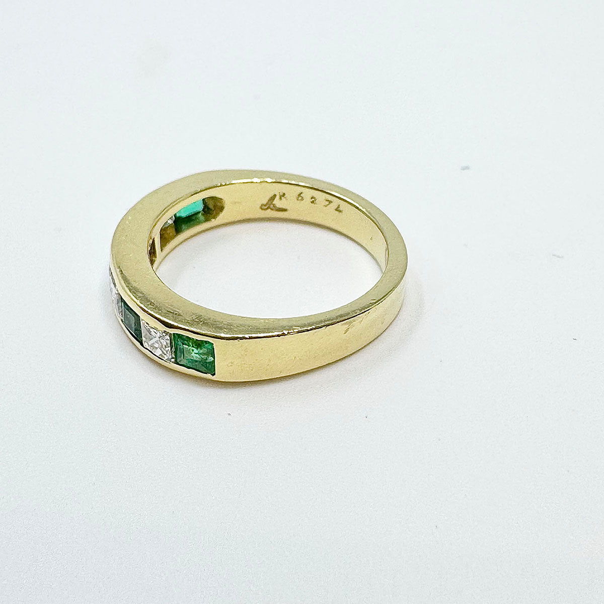 18K Gold Ring with 5 Emeralds and 4 Diamonds