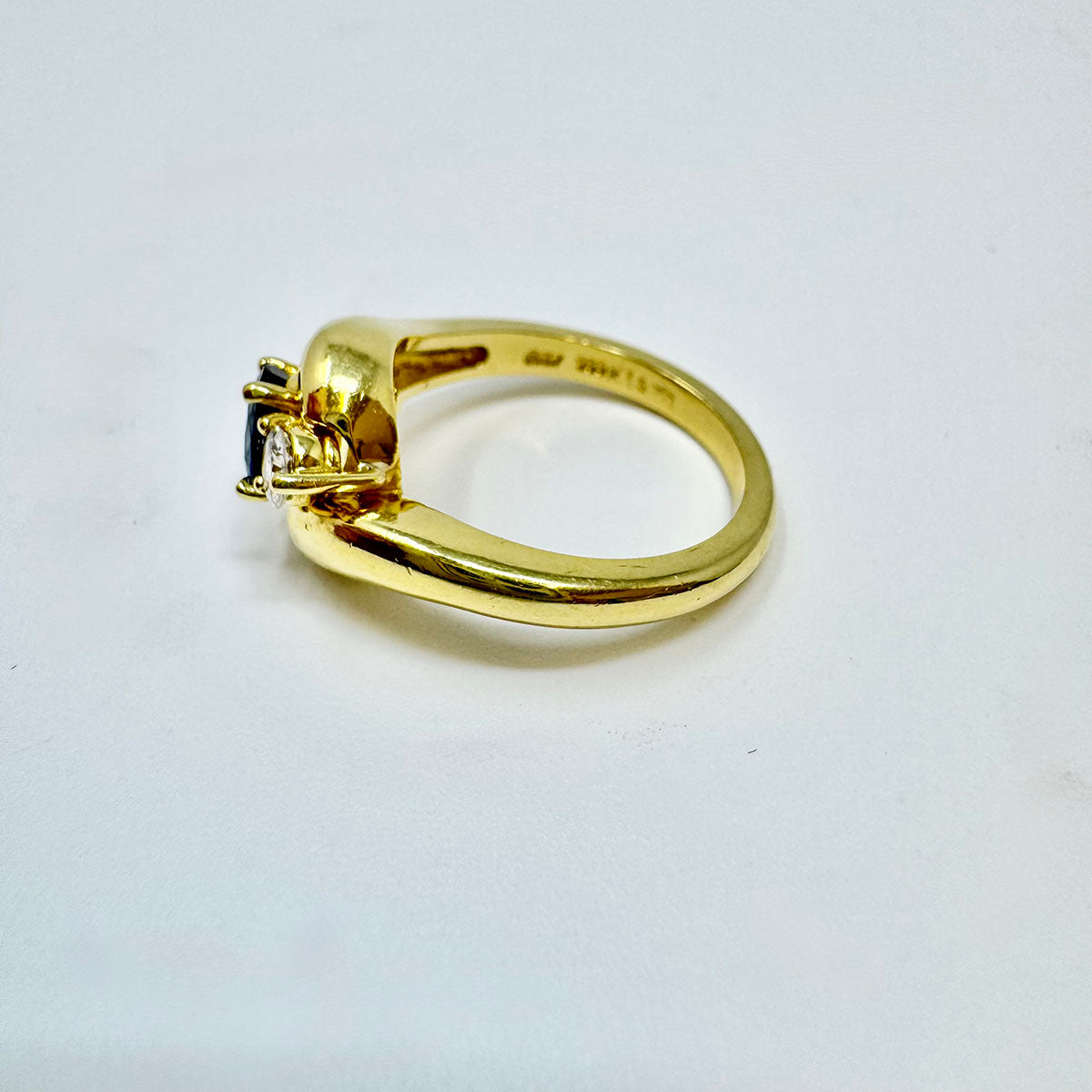 Kurt Wayne 18K Gold Ring with Sapphire and Diamond