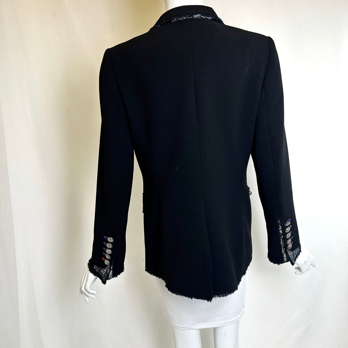Ikram Blazer