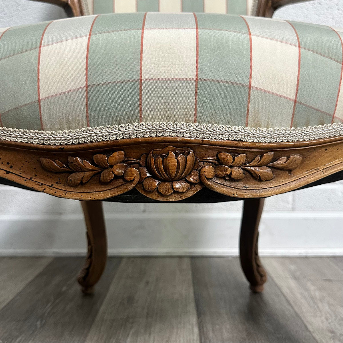 Green plaid Upholstered Chair
