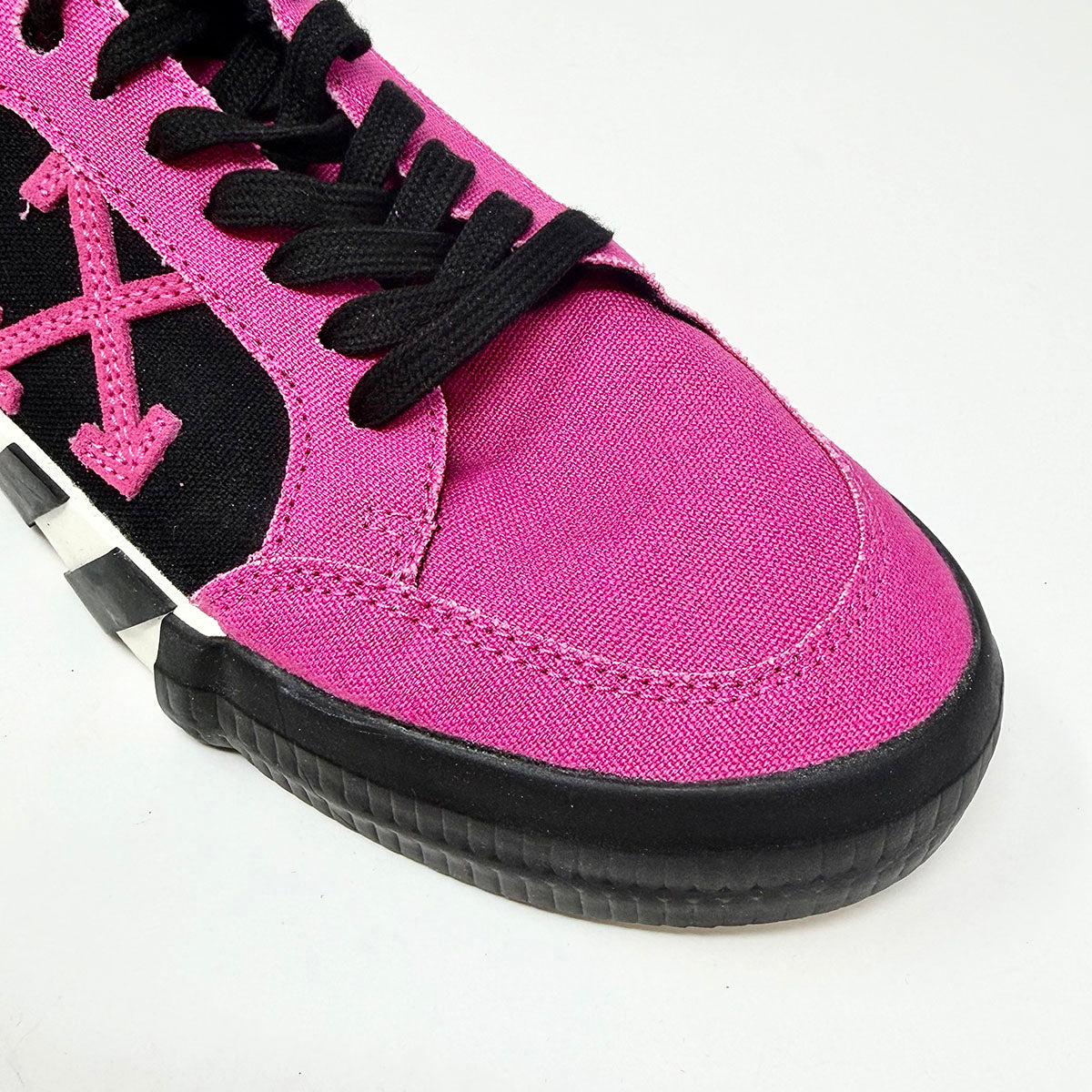 OFF-WHITE Sneakers