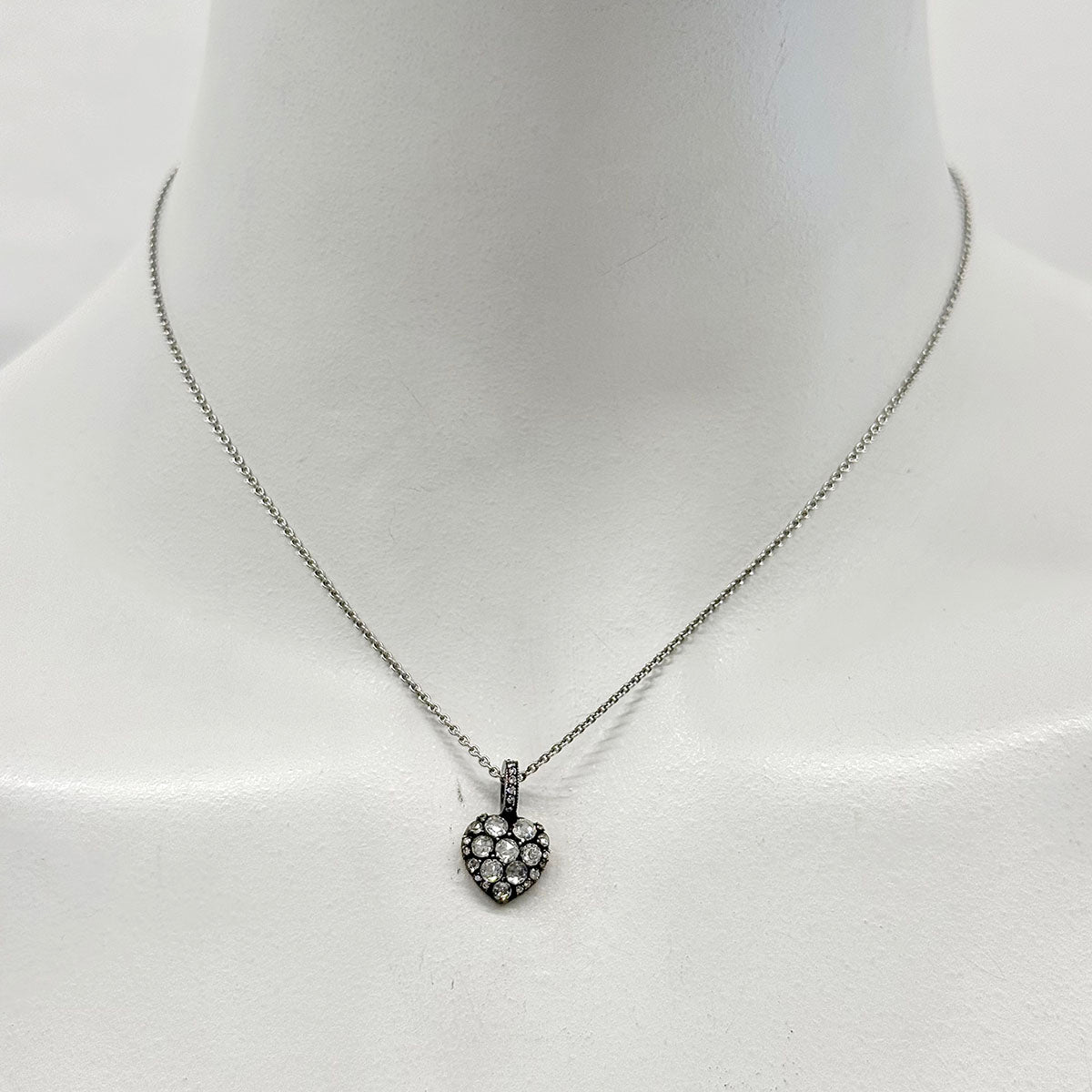 18K White Gold Diamond Heart Pendant Necklace