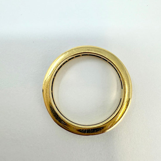 18K Gold Ring with 30 Sapphires