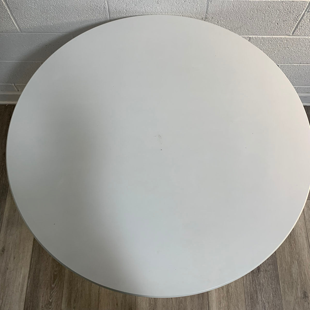 Tulip Dining Table