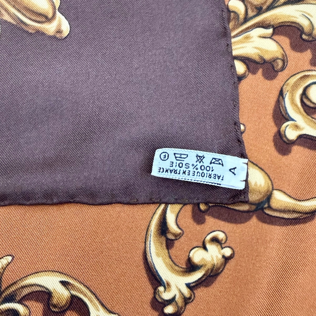 Hermes "Carrosses d'Or"  Scarf