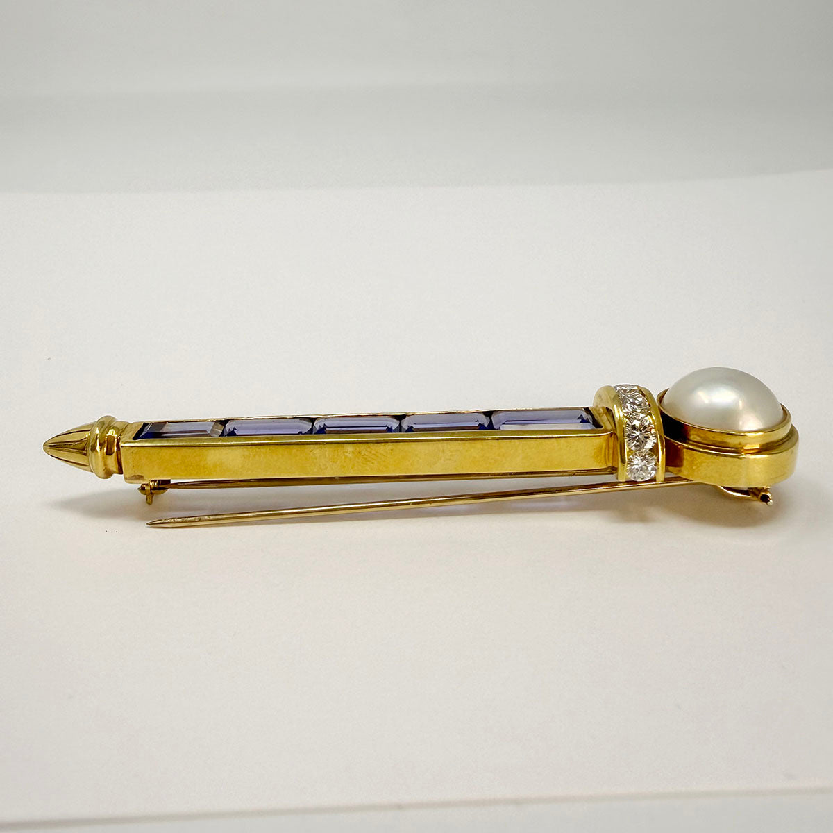 Susan Berman 18K Gold Pin with Tanzanite and Diamonds