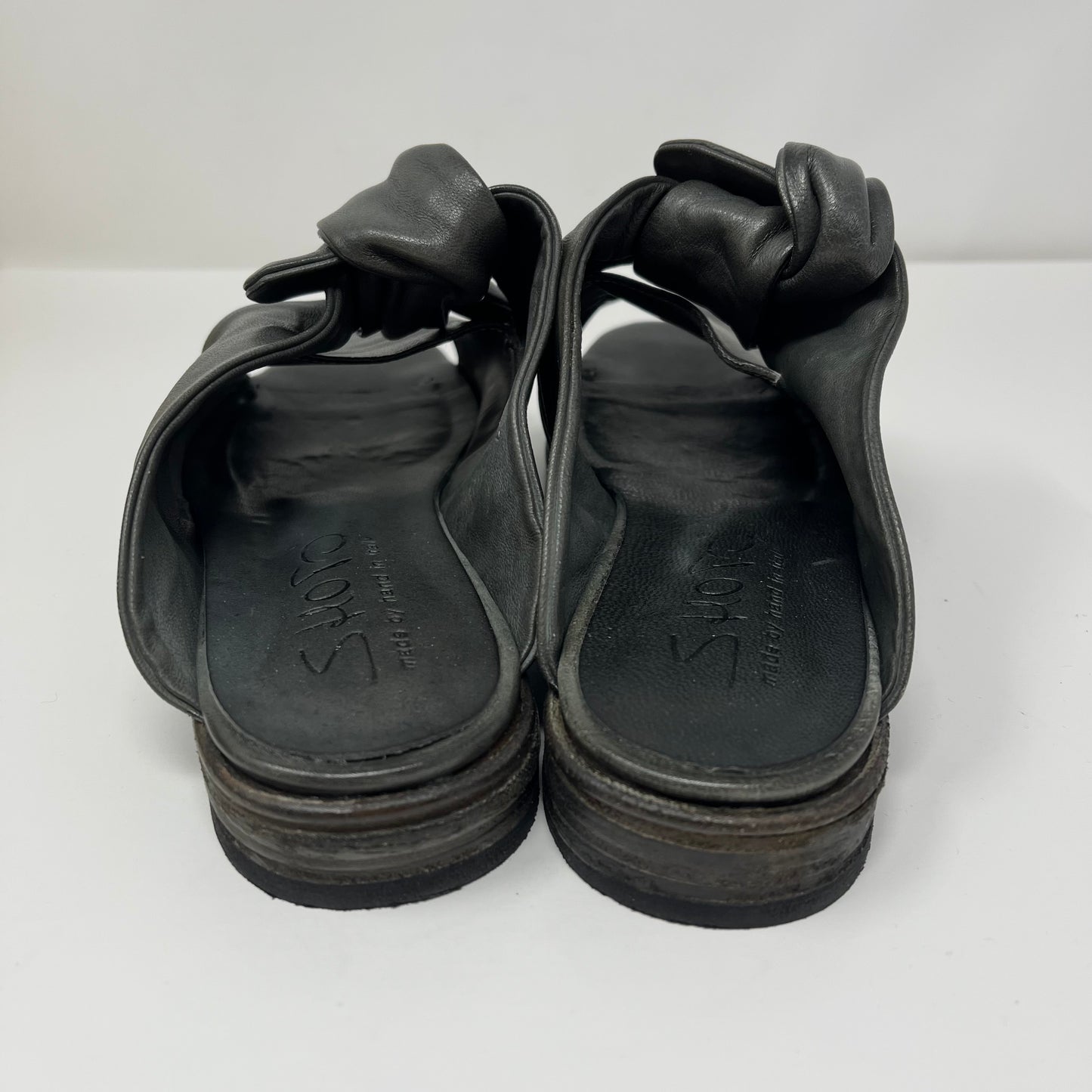Shoro Sandals