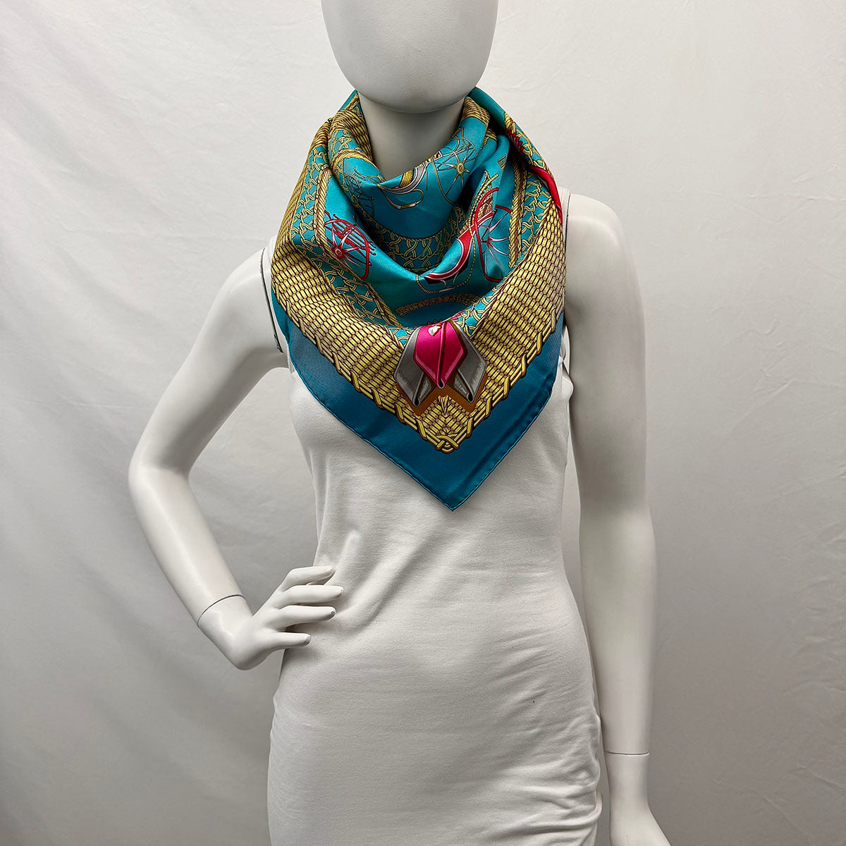 Hermes "Voitures Paniers" Scarf