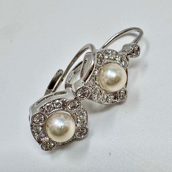 18K White Gold Diamond and Pearl Earrings