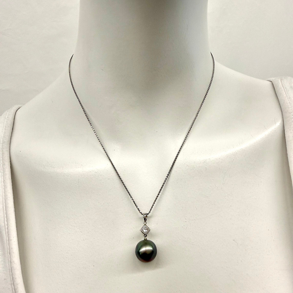 Tahitian Pearl and Diamond Pendant Necklace