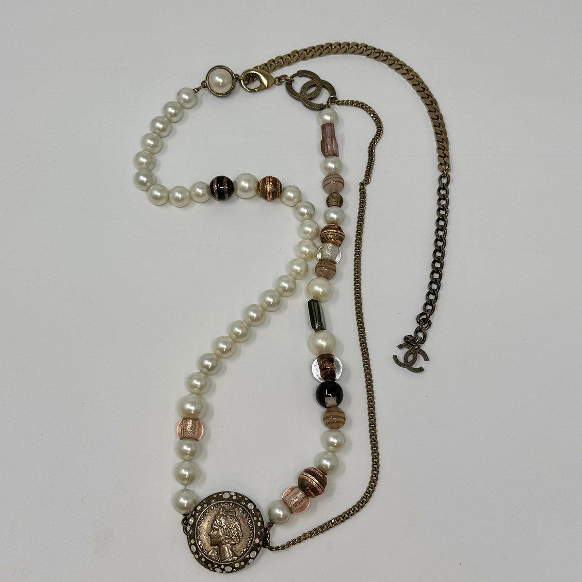 Chanel Faux Pearl  Necklace/Belt  with Interlocking CC and Medallion