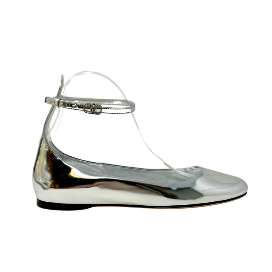 Valentino Flats