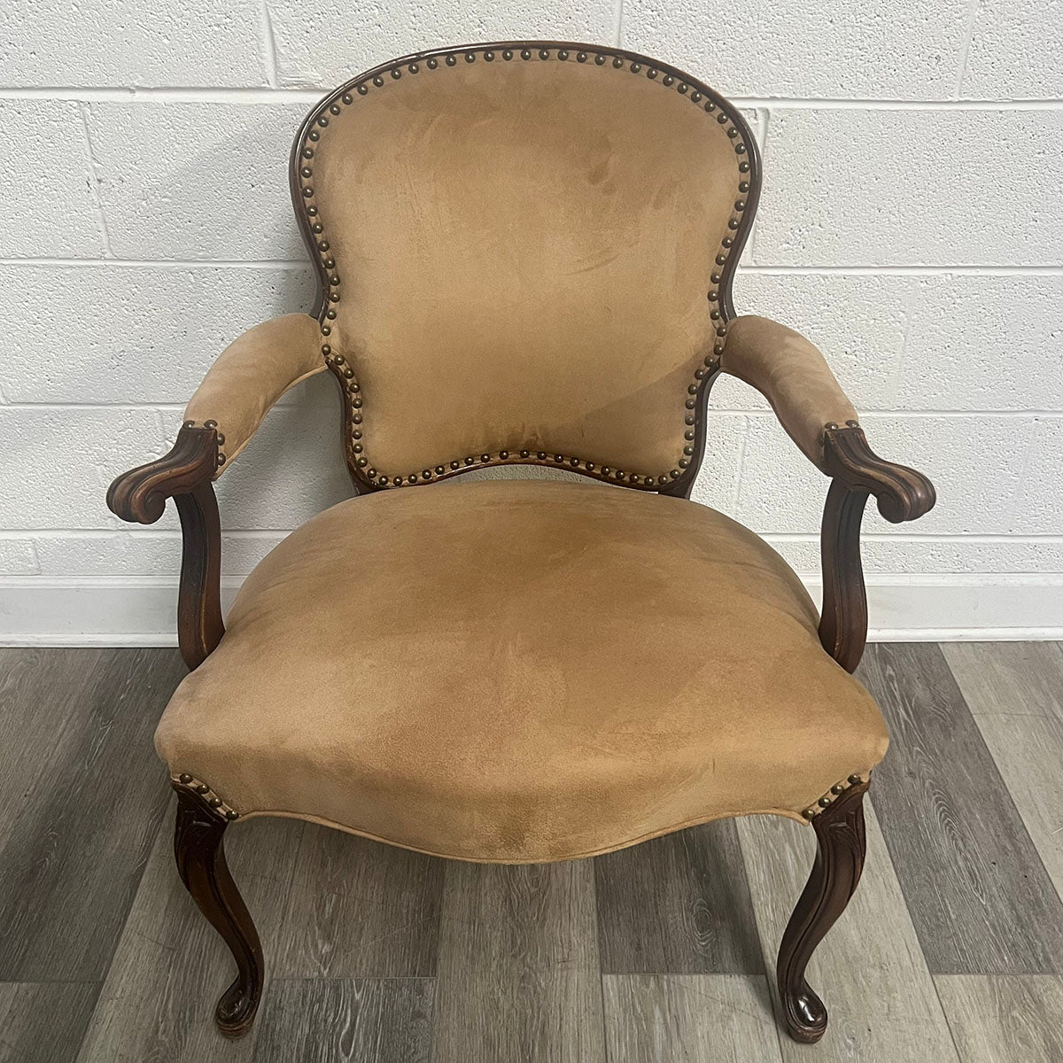 Queen Anne Accent Chair