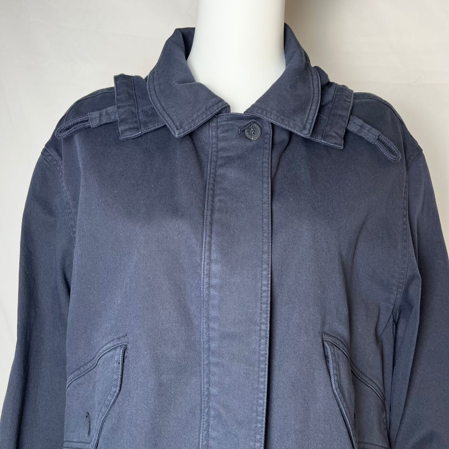 Closed Jacket