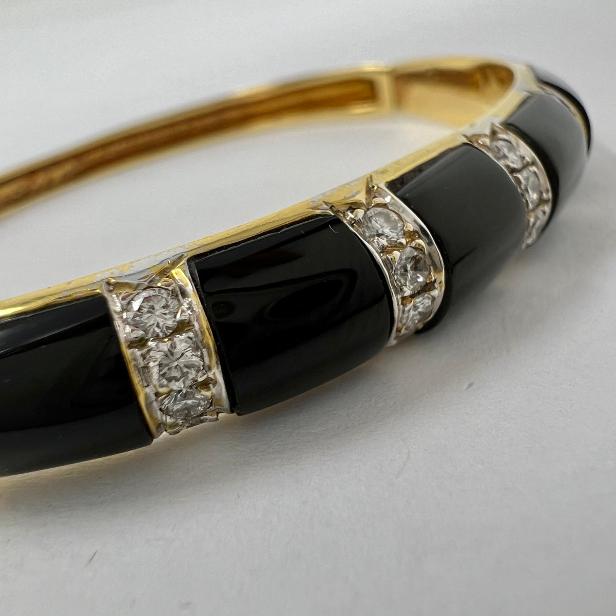 Midviani 18K Gold Hinged Bracelet with Onyx and 20 Diamonds