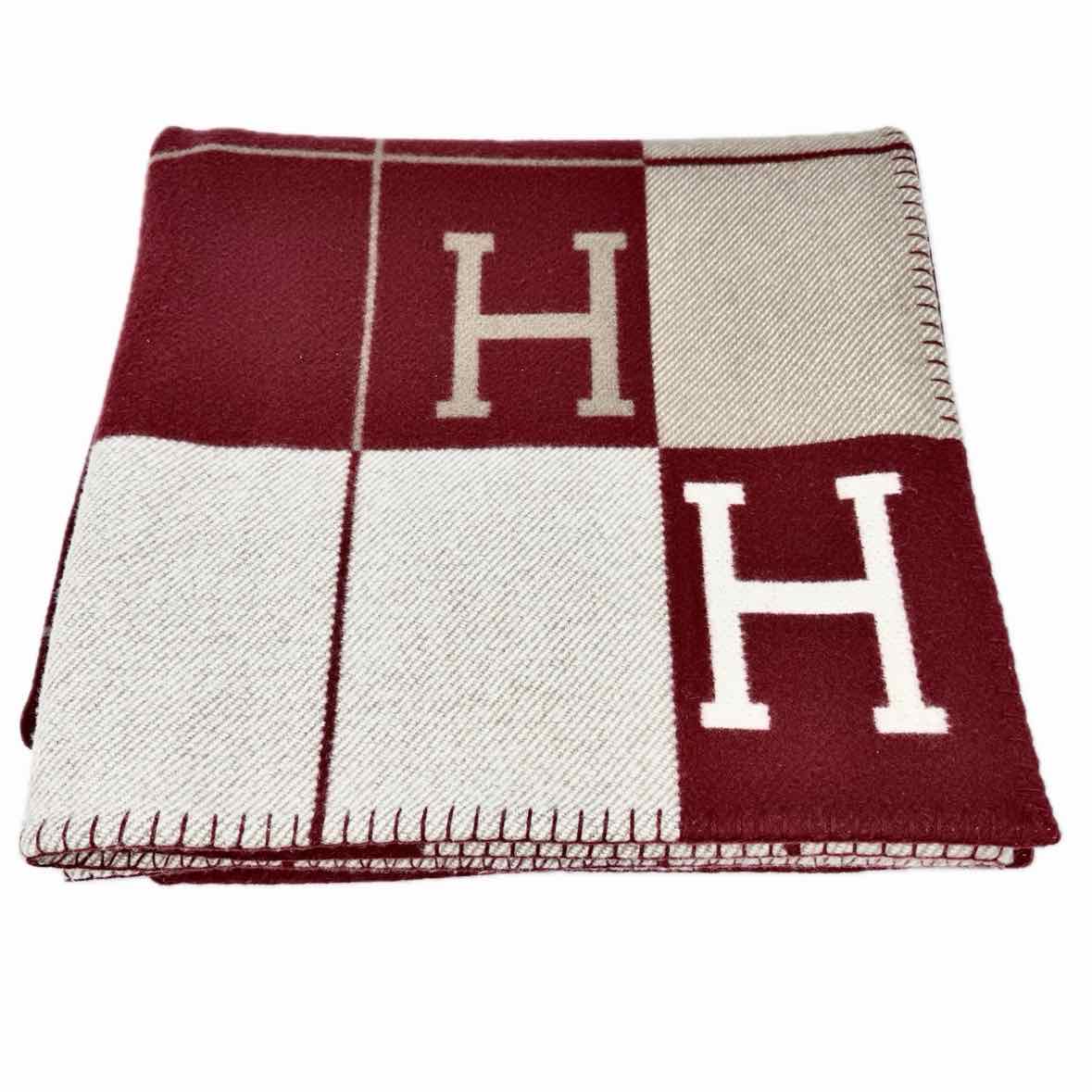 Hermes Avalon III Throw Blanket