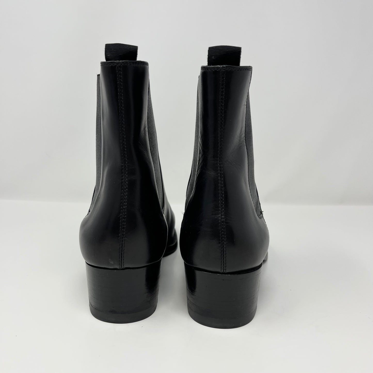 Saint Laurent Chelsea Boots