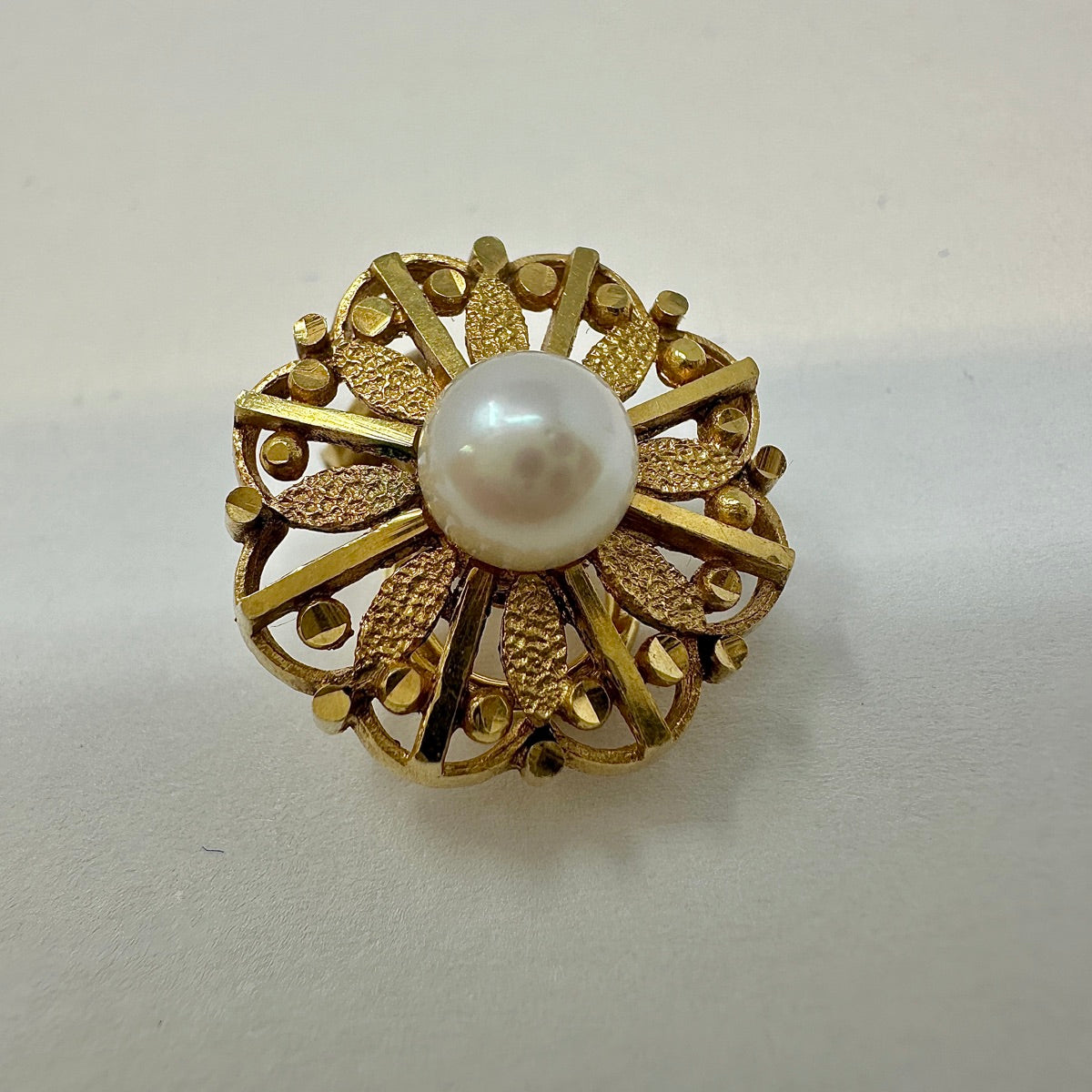 14K Gold Vintage Clip-on Earrings with Pearl