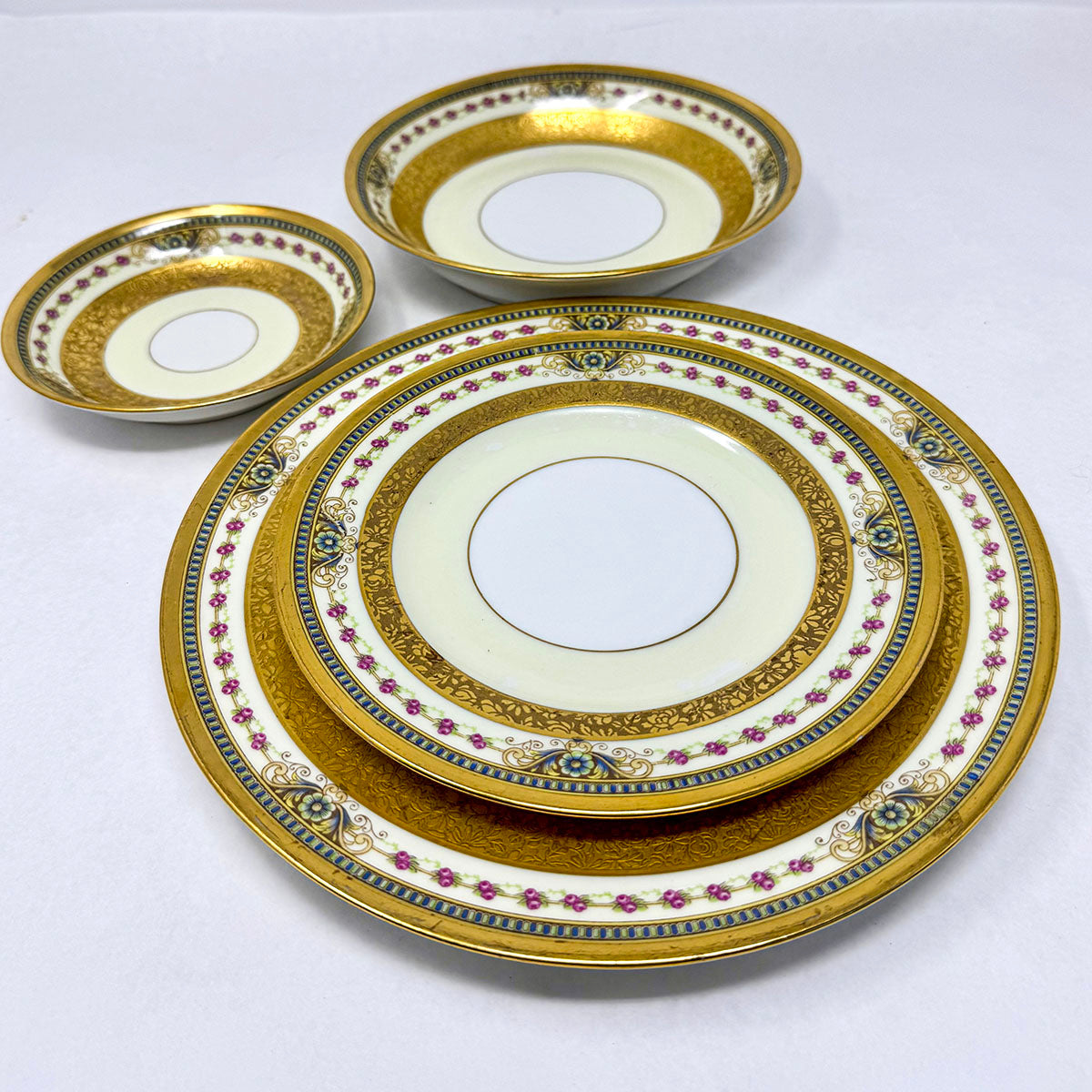 21 Pcs: 4 4 Pc Place Settings of Bernardaud & Co Limoges (5)China + 5 extra dish