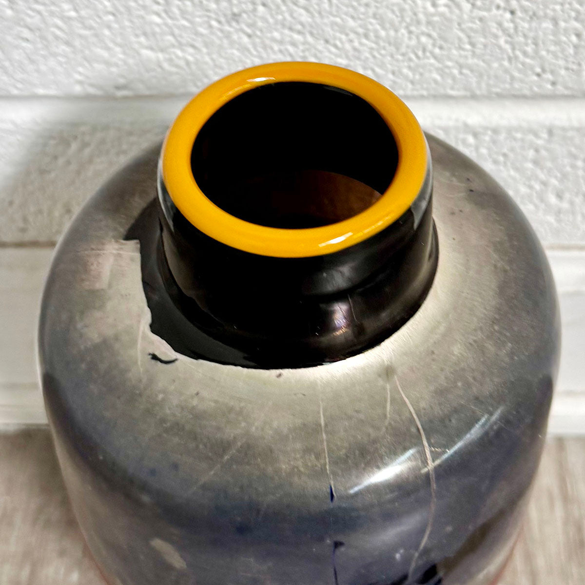 Art Glass Vase/Urn